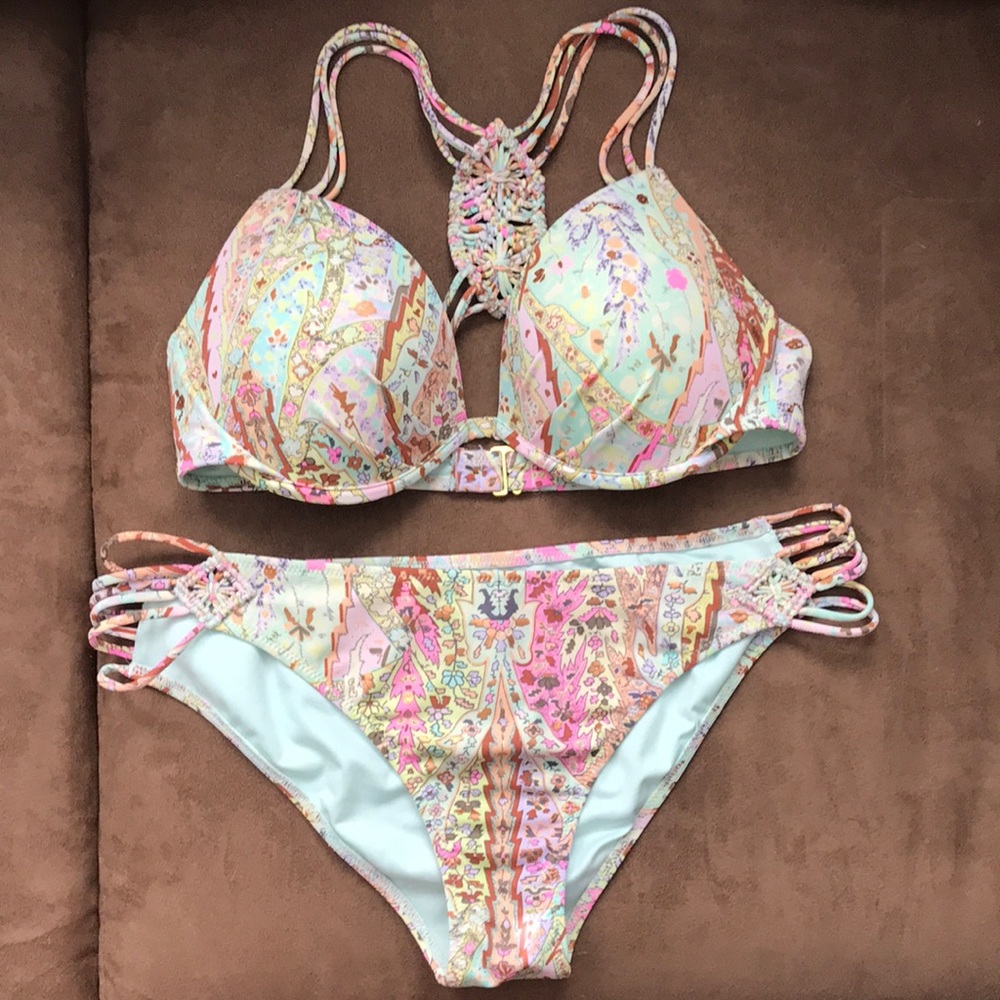 VS Bikini